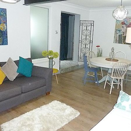 A Wonderful Place In The Hub Of The City, Yet On The Edge Of The Countryside Salisbury Exteriör bild