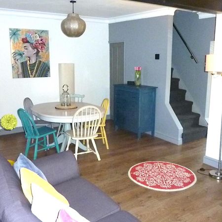 A Wonderful Place In The Hub Of The City, Yet On The Edge Of The Countryside Salisbury Exteriör bild