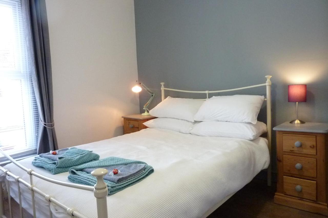 A Wonderful Place In The Hub Of The City, Yet On The Edge Of The Countryside Salisbury Exteriör bild
